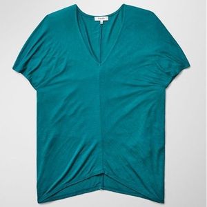Aritzia Babaton Jalen‎ tee